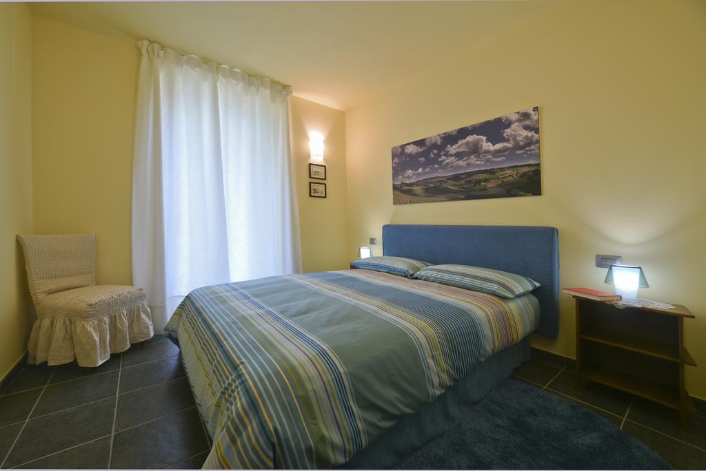Apartmán Casa Nalin La Morra Pokoj fotografie