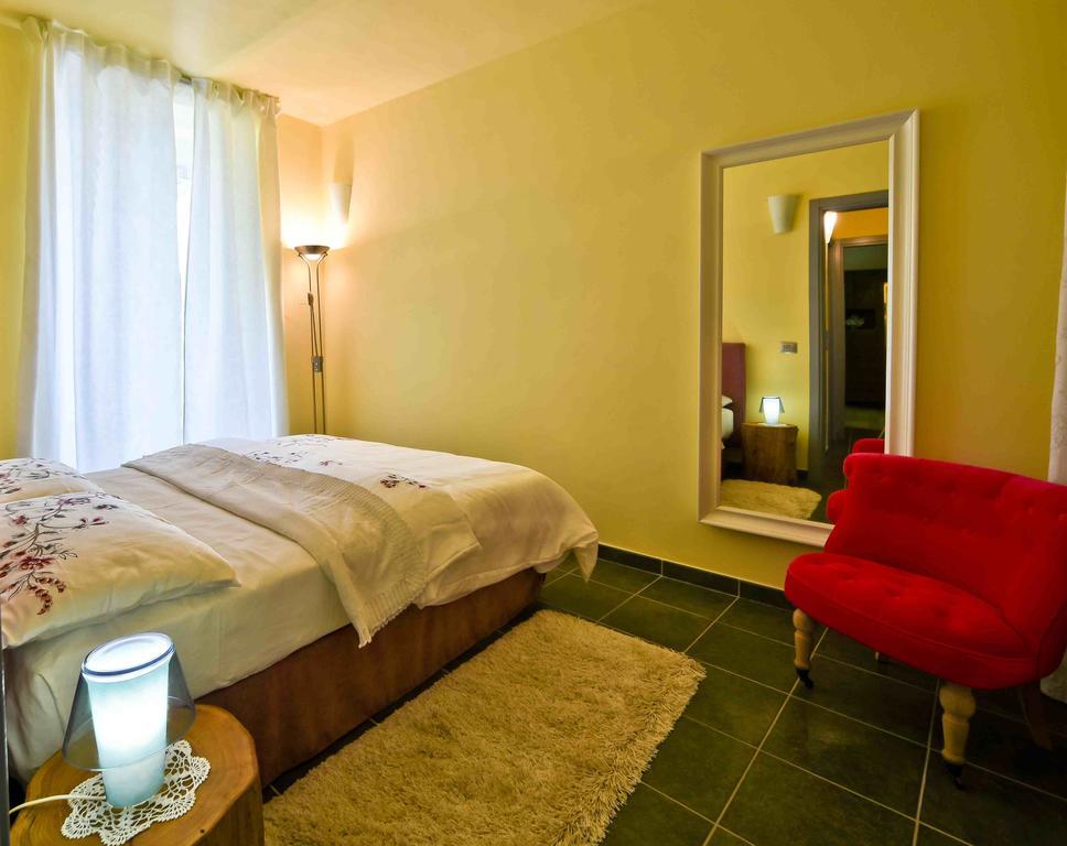 Apartmán Casa Nalin La Morra Pokoj fotografie